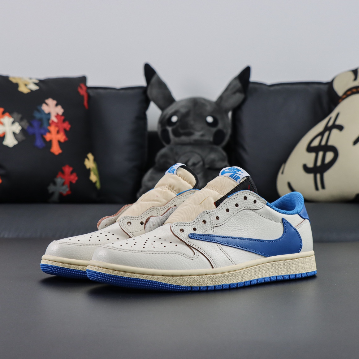 Air Jordan 1 Low Travis Scott