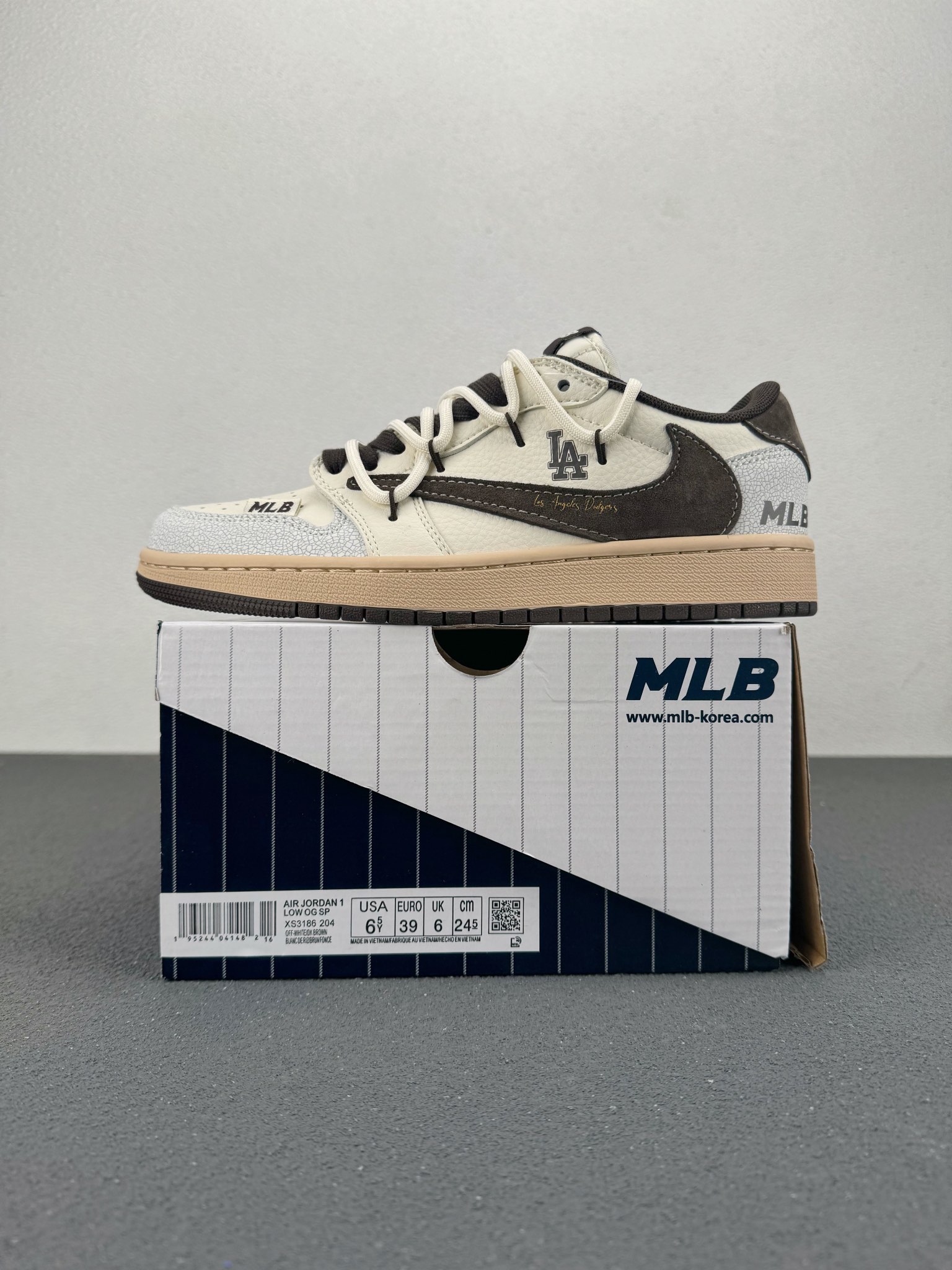 Air Jordan 1 Low x MLB