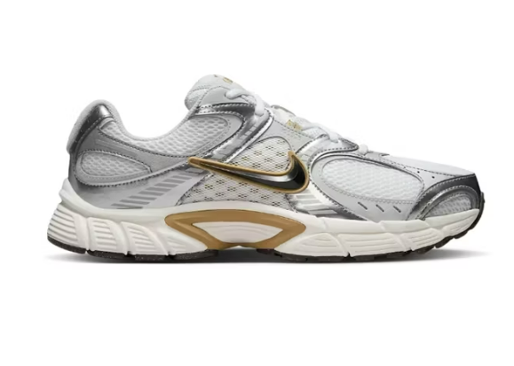 Nike V5 RNR Parachute Beige Metallic Pewter