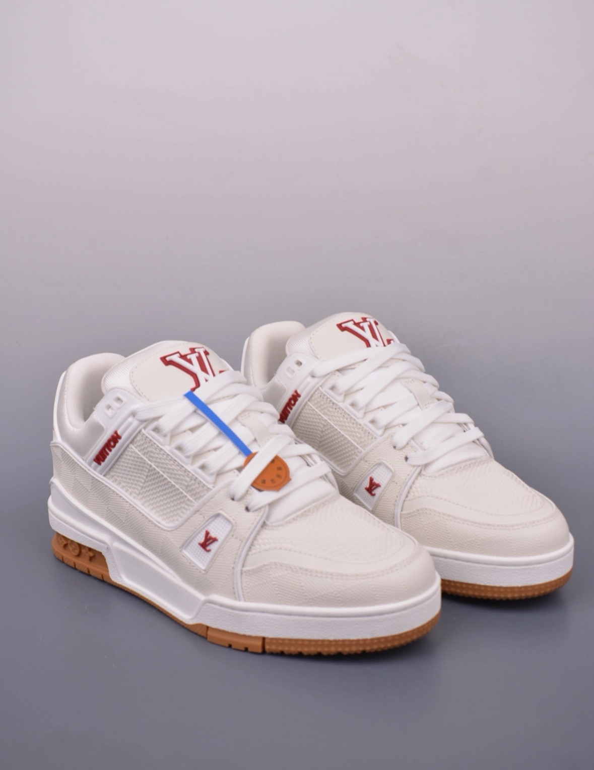 L0vis Vvtt0n Trainer