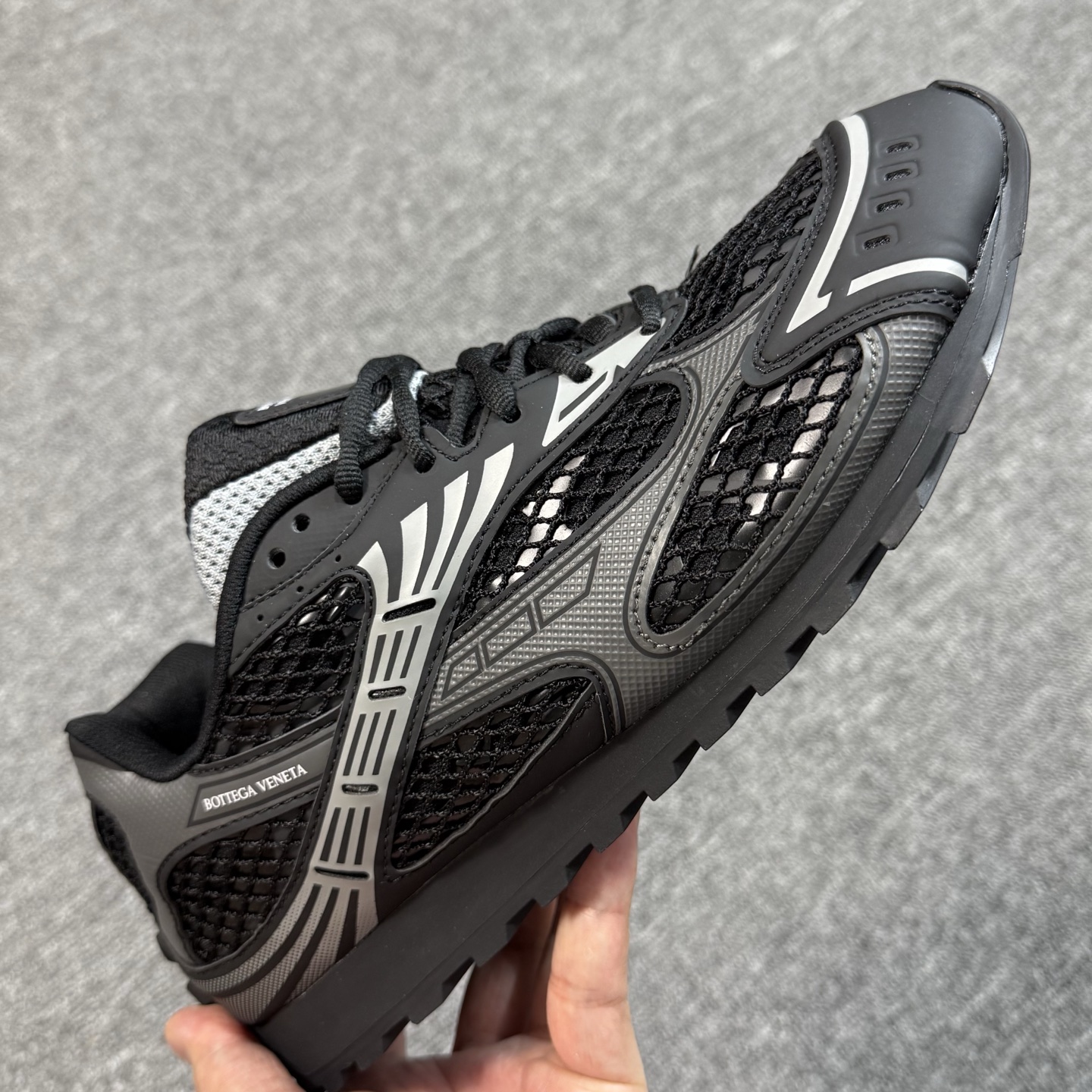 B0tt*ga Ven*ta Orbit Lace-up Round Toe Low-top