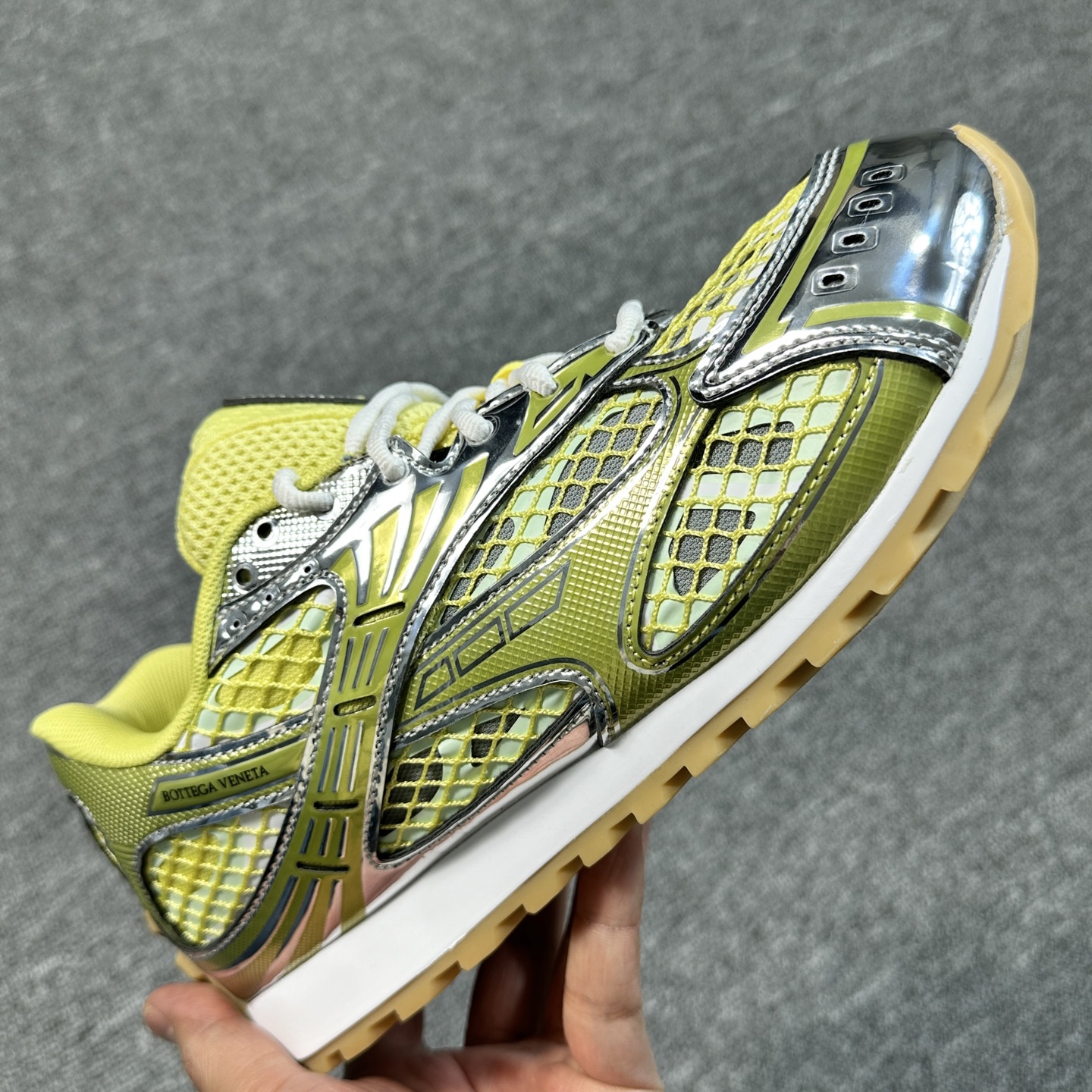 B0tt*ga Ven*ta Orbit Lace-up Round Toe Low-top