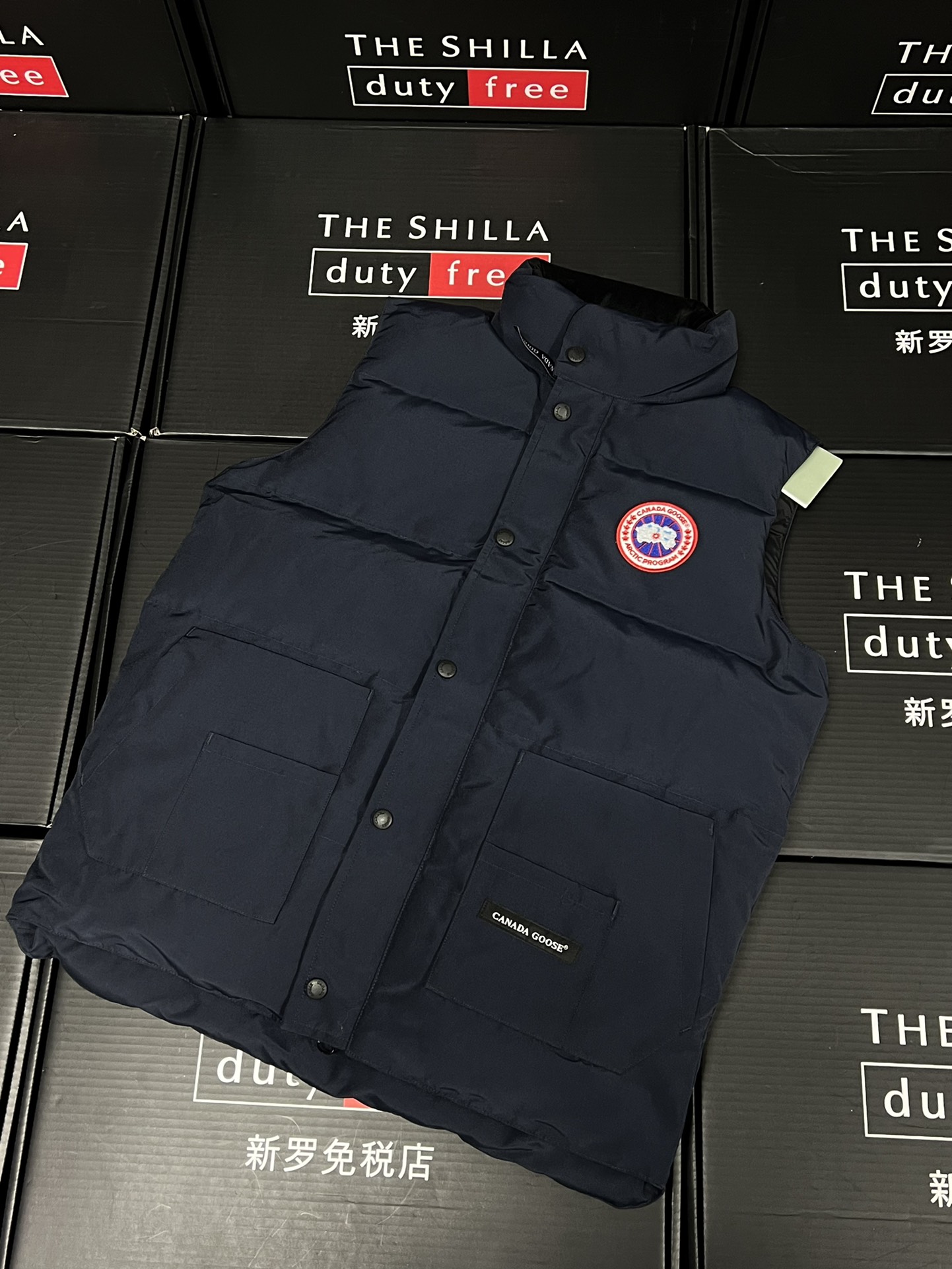 Can*a G00se Down Vest