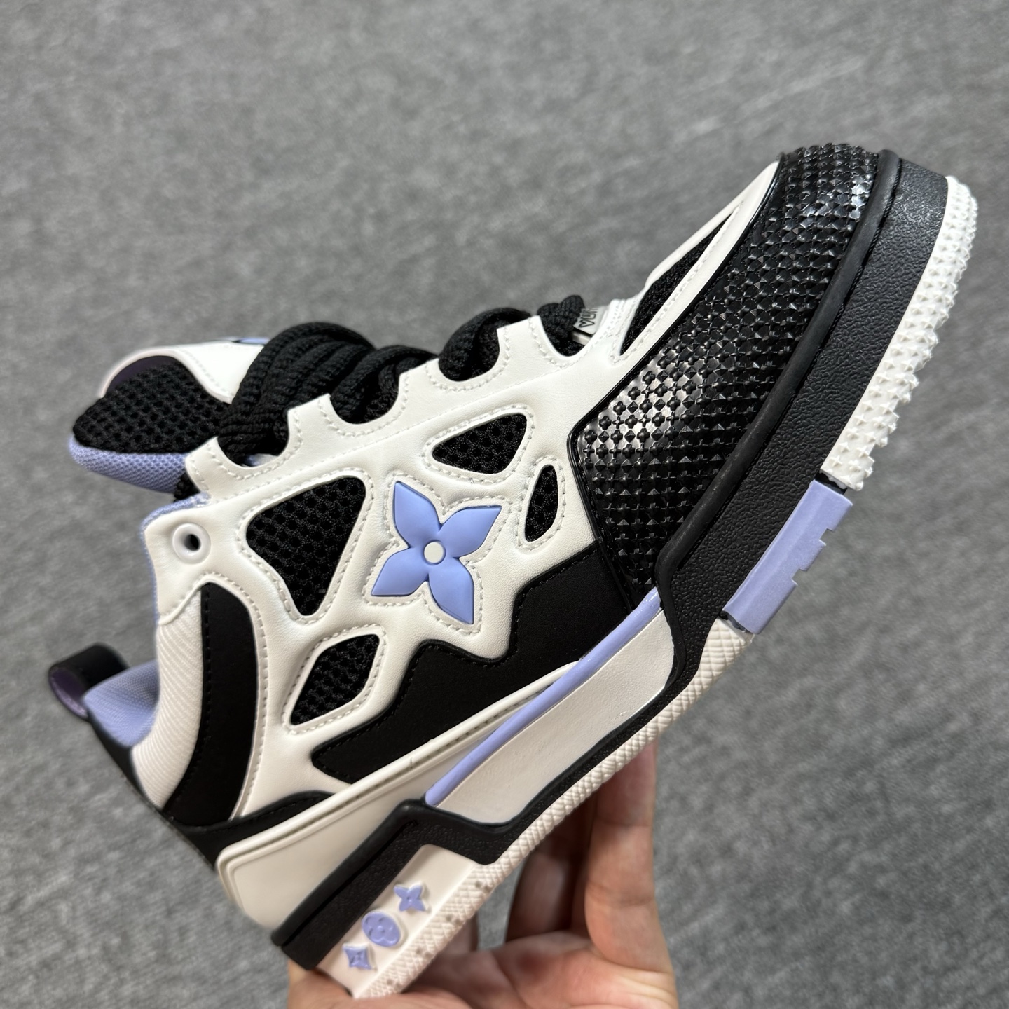 L0vis Vvtt0n LV Skate