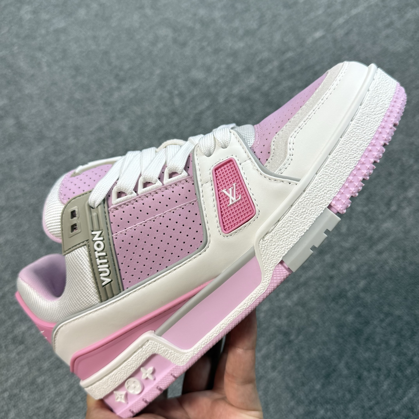 L0vis Vvtt0n Trainer