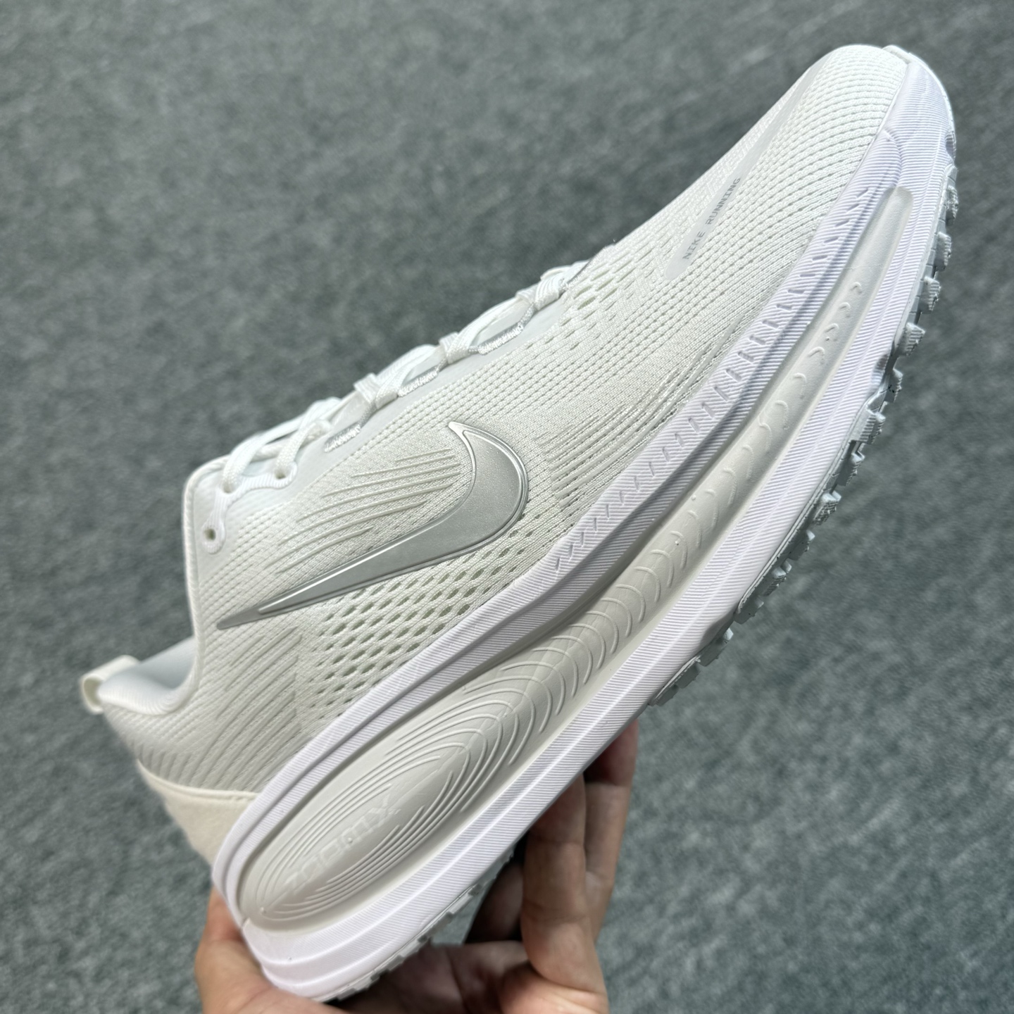 Nike Air Zoom Vomero 18