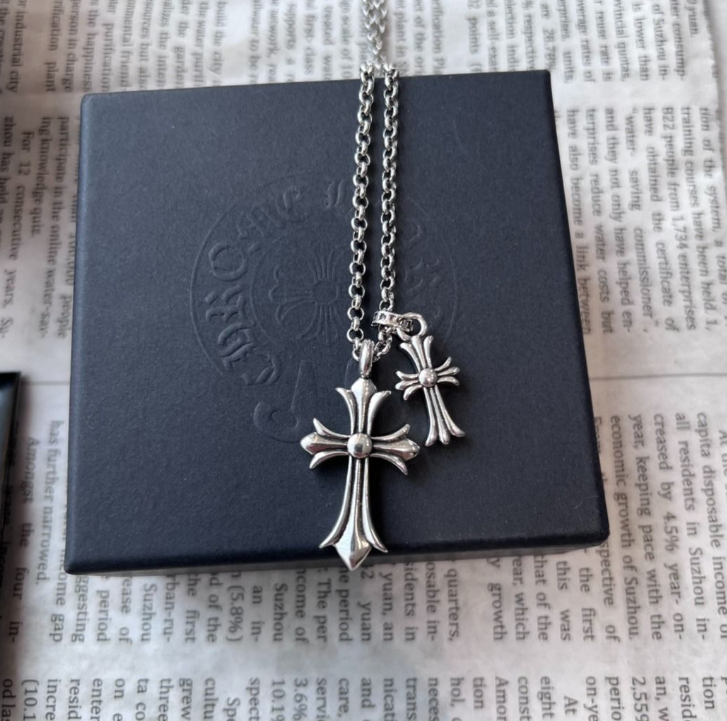 Ch*0me He**ts Necklace