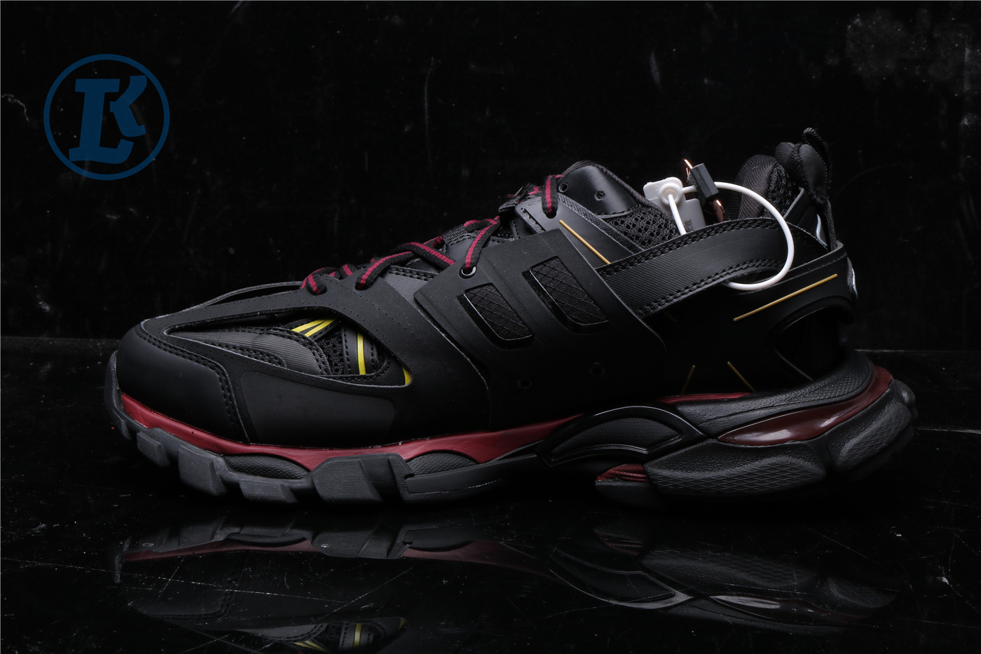 Ba1en*iaga Track Black And Yellow