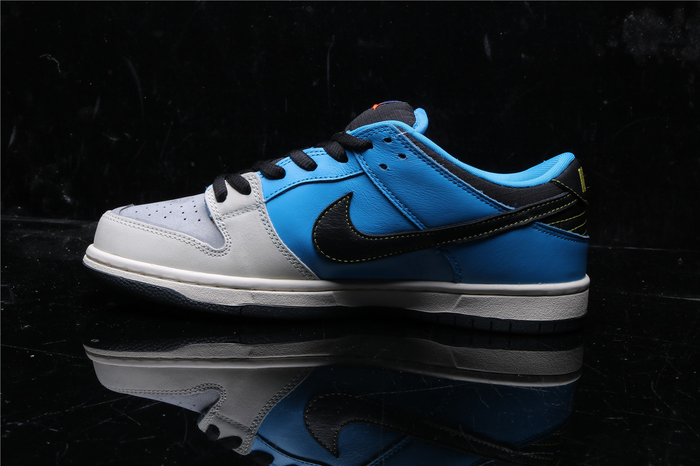 Nike Dunk SB Low X Instant Skateboard