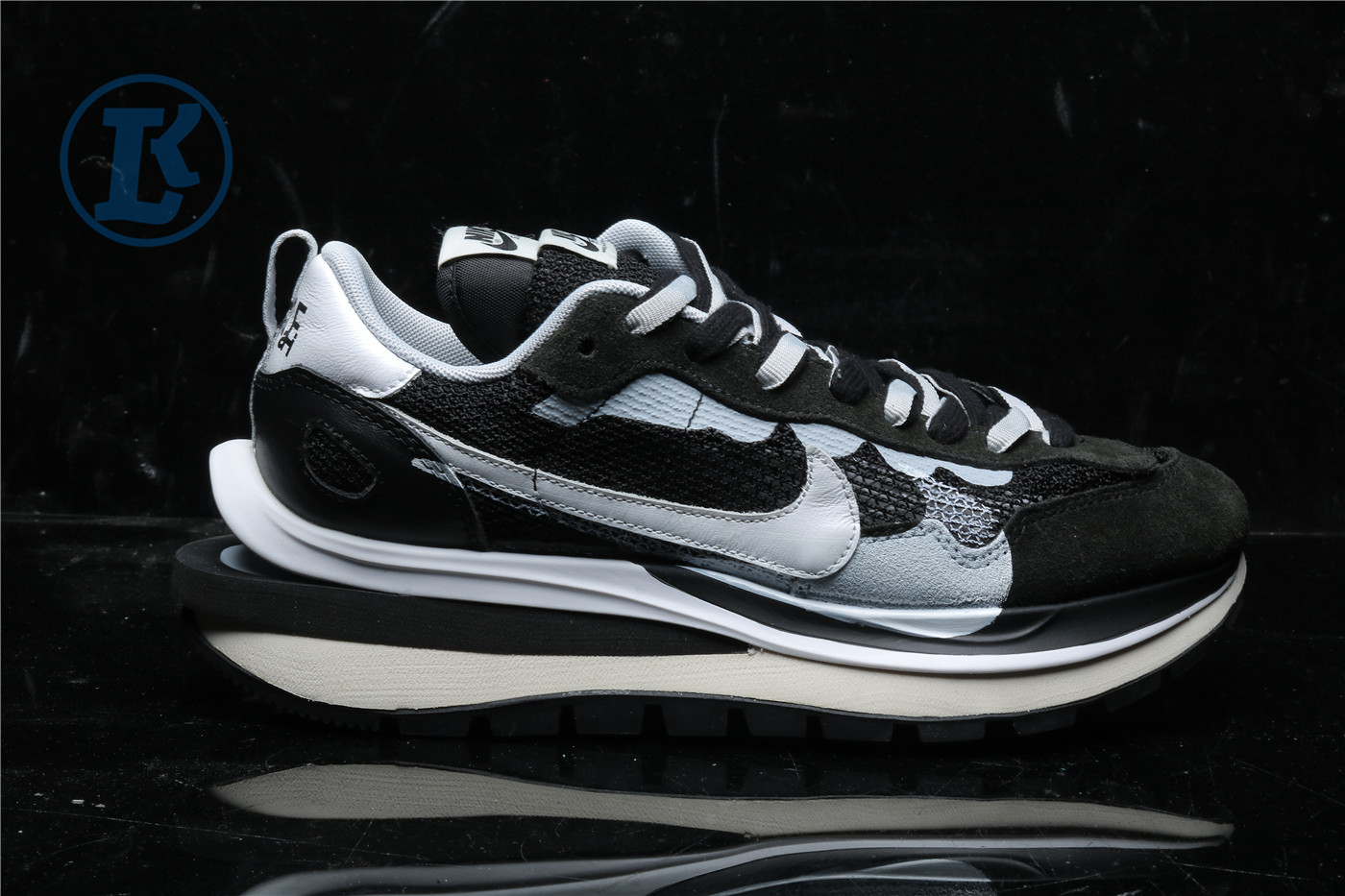 Nike Vaporwaffle sacai Black White