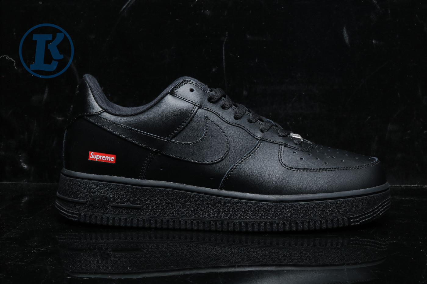 Svp*me X NIKE AIR FORCE 1 LOW