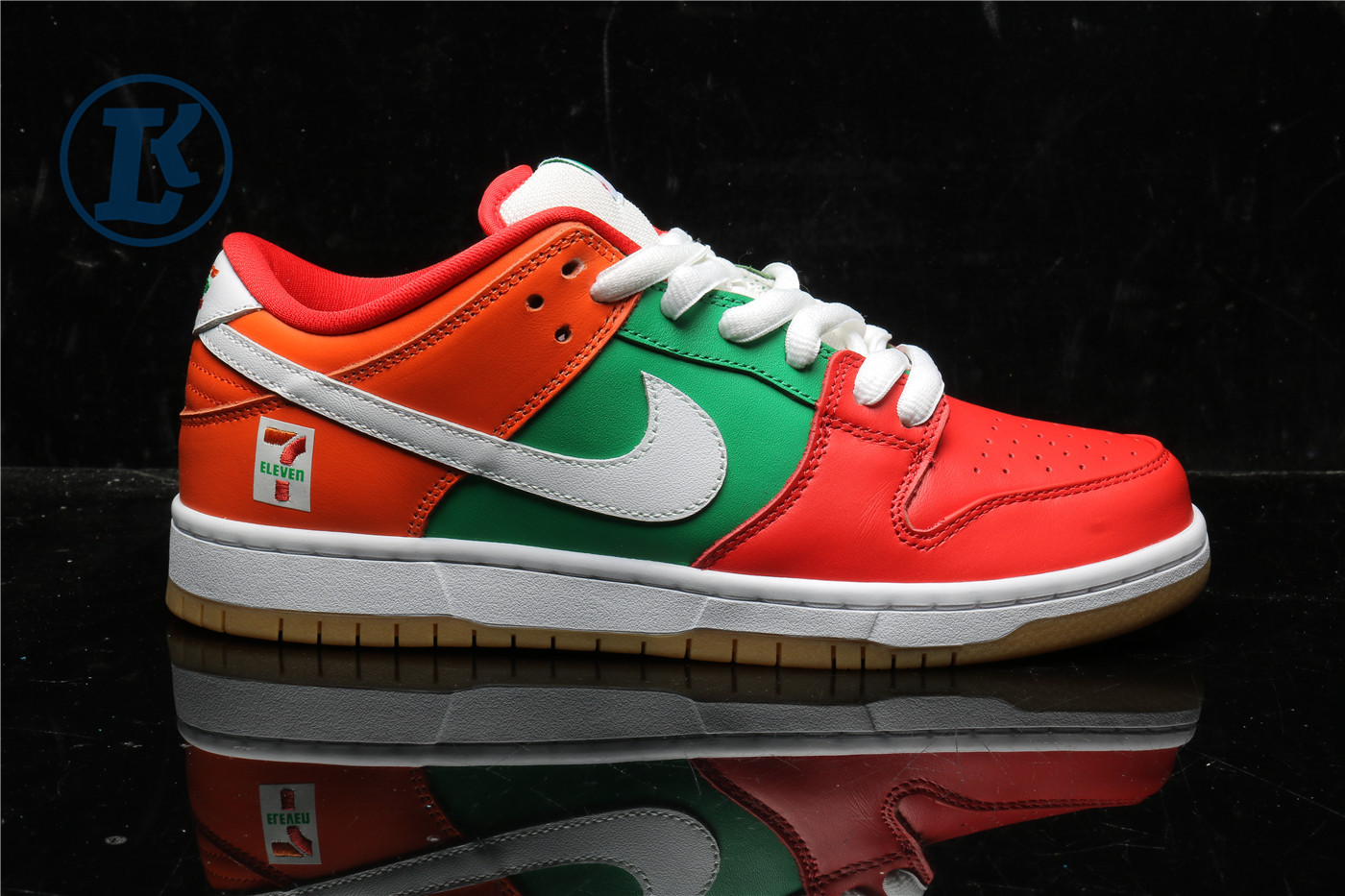 Nike SB Dunk Low 7-Eleven